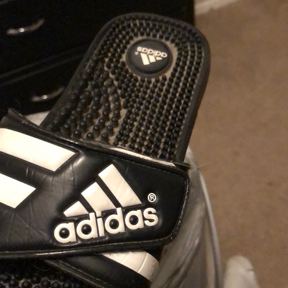 Women’s Adidas slides - Picture 2 of 4